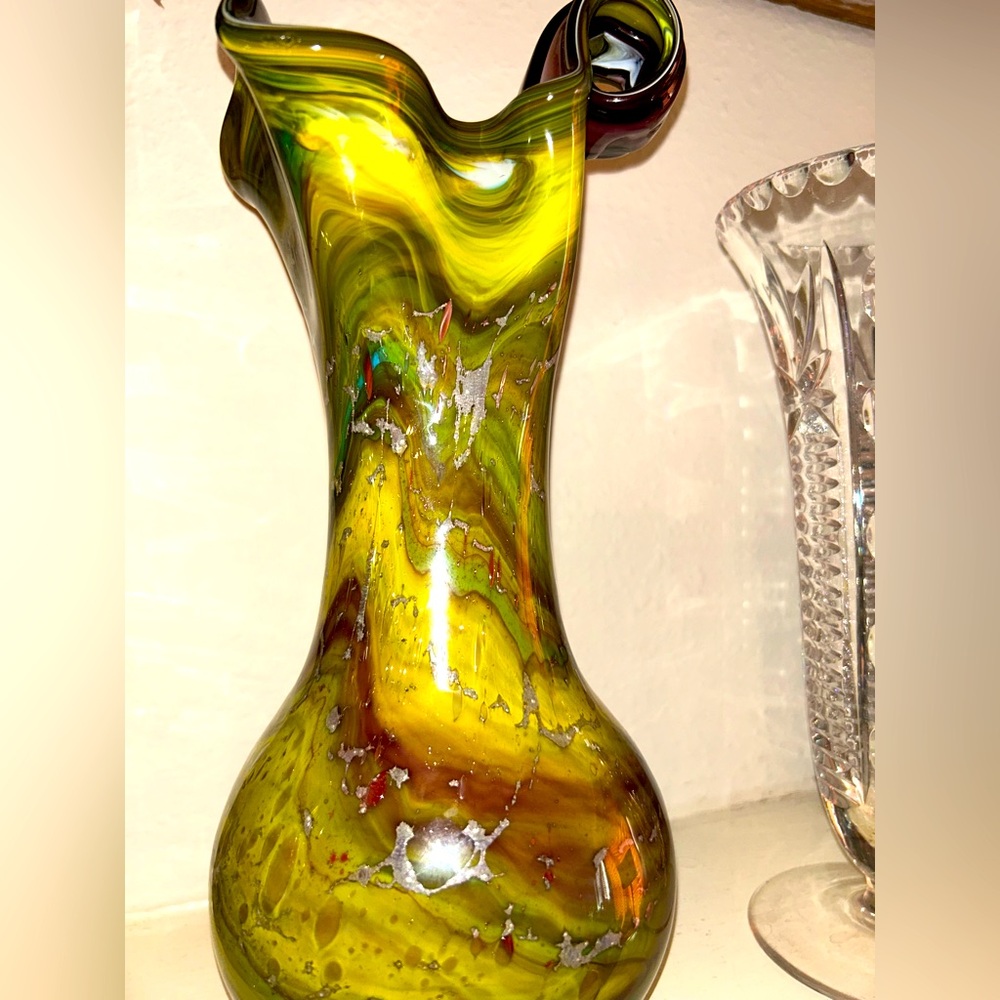 E Zareh Art Glass Vase EUC
